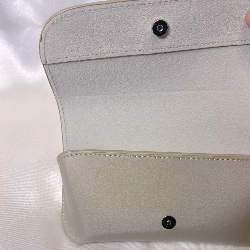 Giorgio Armani Sunglasses Case,Silver Hard Clamshell,Boxed, Drawstring Bag, Card - Picture 9 of 12